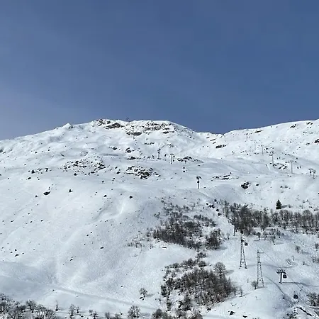Pour 6 Personnes Au Pied Des Pistes Au Calme Aux Menuires Les Asters Lägenhet *